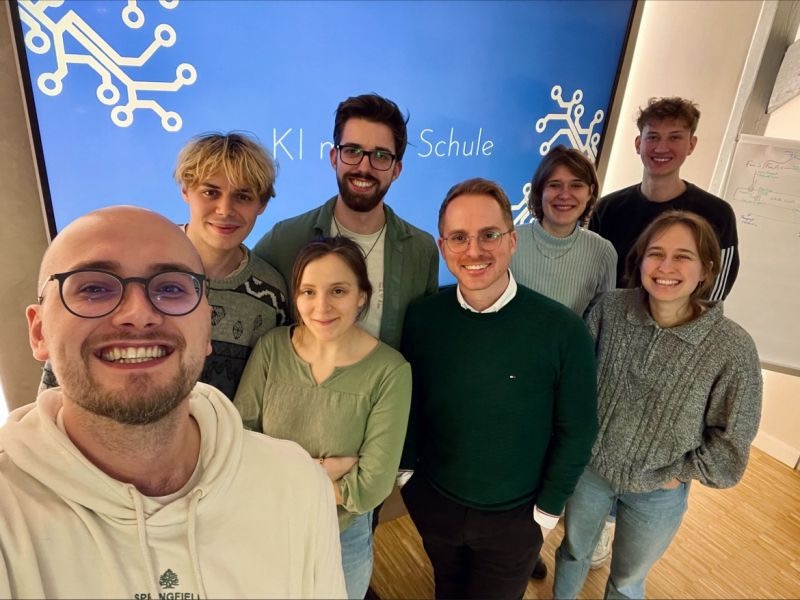 Thüringer Team von KI macht Schule